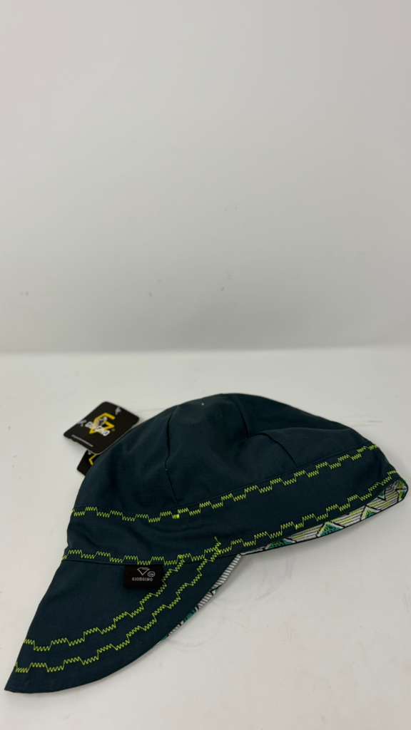 Giorgino- Gorra con costuras azul oscuro y lima.