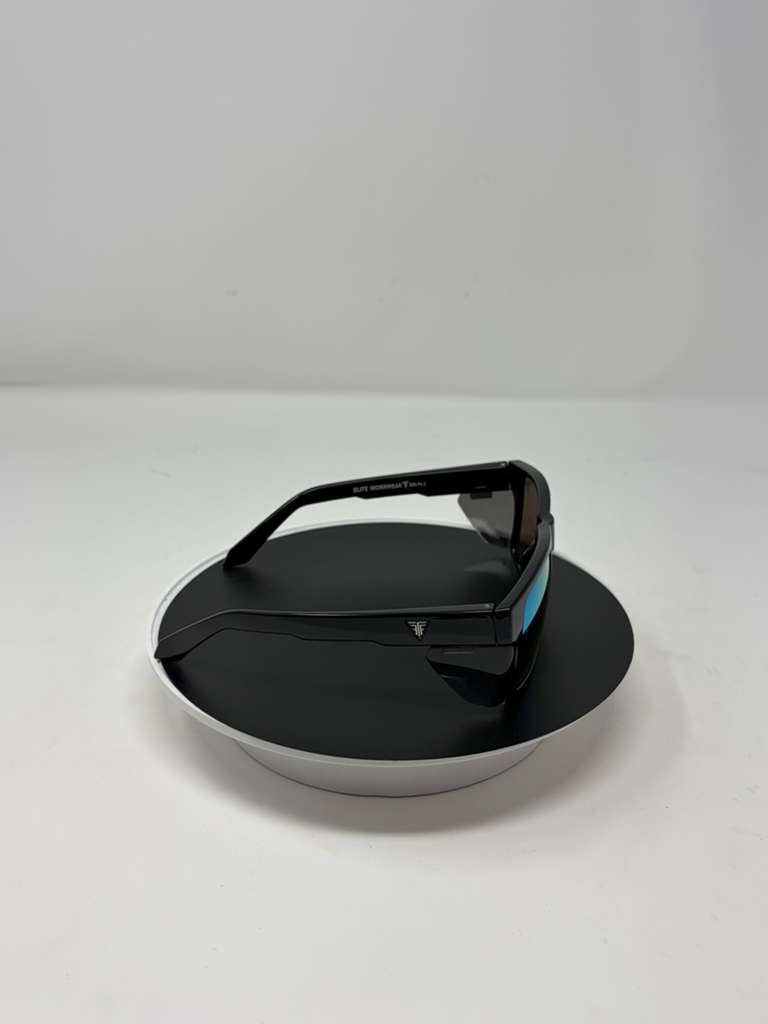 Elite Delta (Variante de Montura Negra y Lentes Azul Espejado) - Image 4